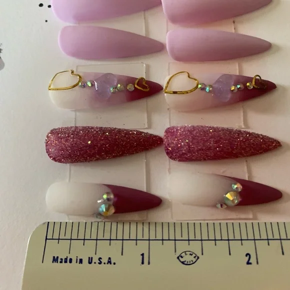 Press on nails hand painted with shades of pink and purple - Picture 4 of 4